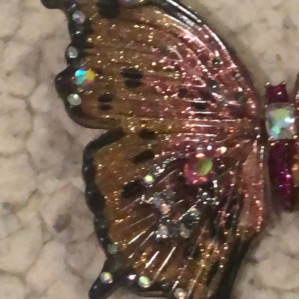 Betsey Johnson necklace - Picture 6 of 7